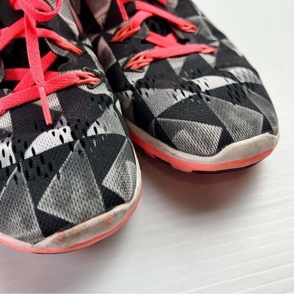 Nike Free 5.0 TR Fit 5 Print Black/White-Lava Glow womens size 8.5 - Picture 3 of 12